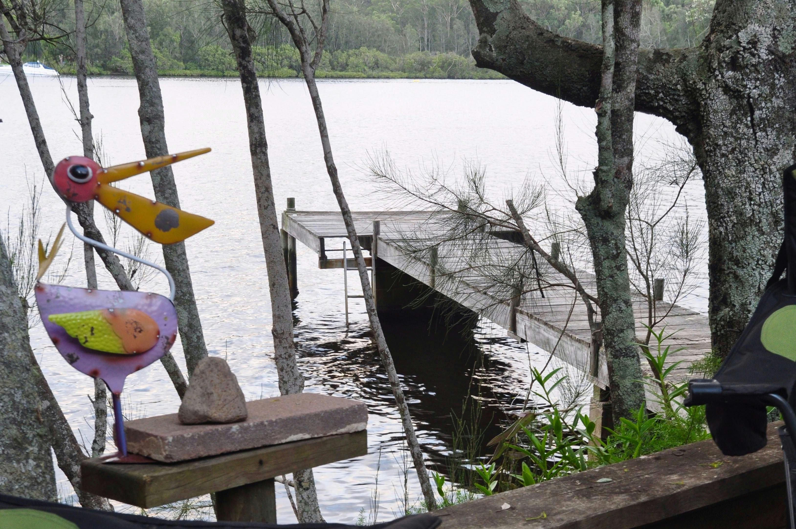 NSW 남부 해안의 Batemans Bay 근처 Nelligen에 있는 Clyde River Cottage 부두