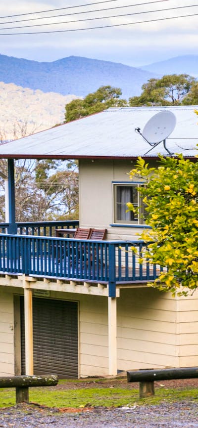 Reflections Holiday Parks Burrinjuck Waters Cabin