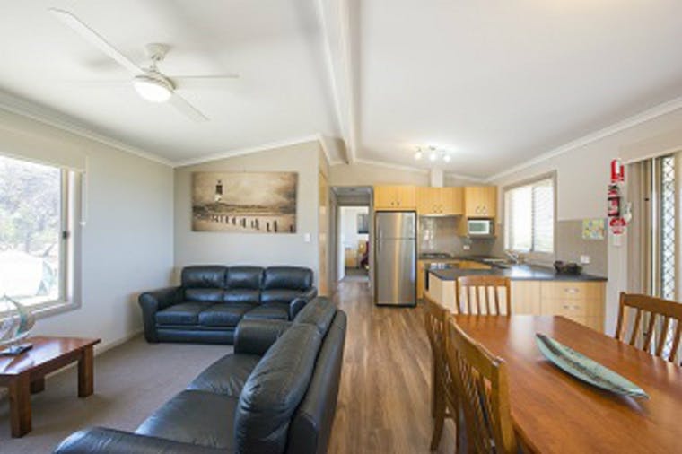 EXECUTIVE CABIN 16 17