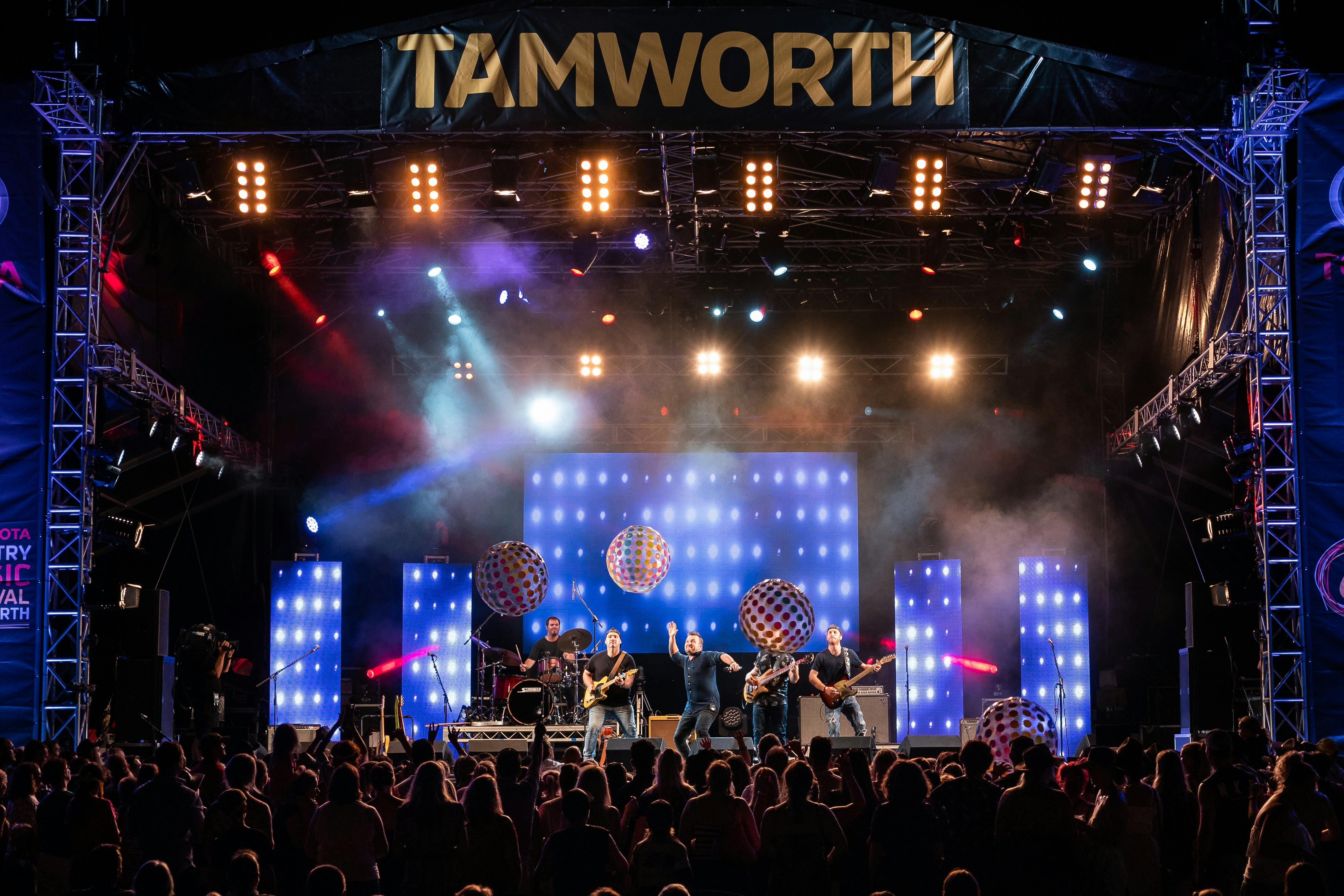 Toyota Country Music Festival Tamworth NSW Holidays &