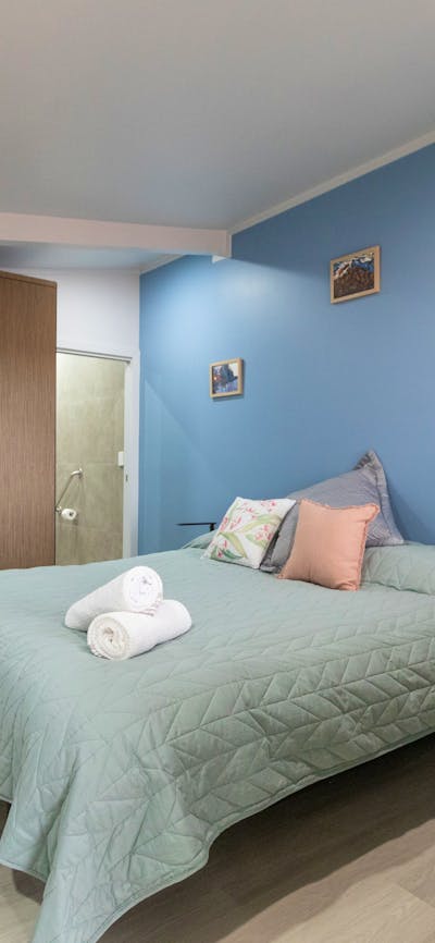 Le Roi Burrow luxury king size bed