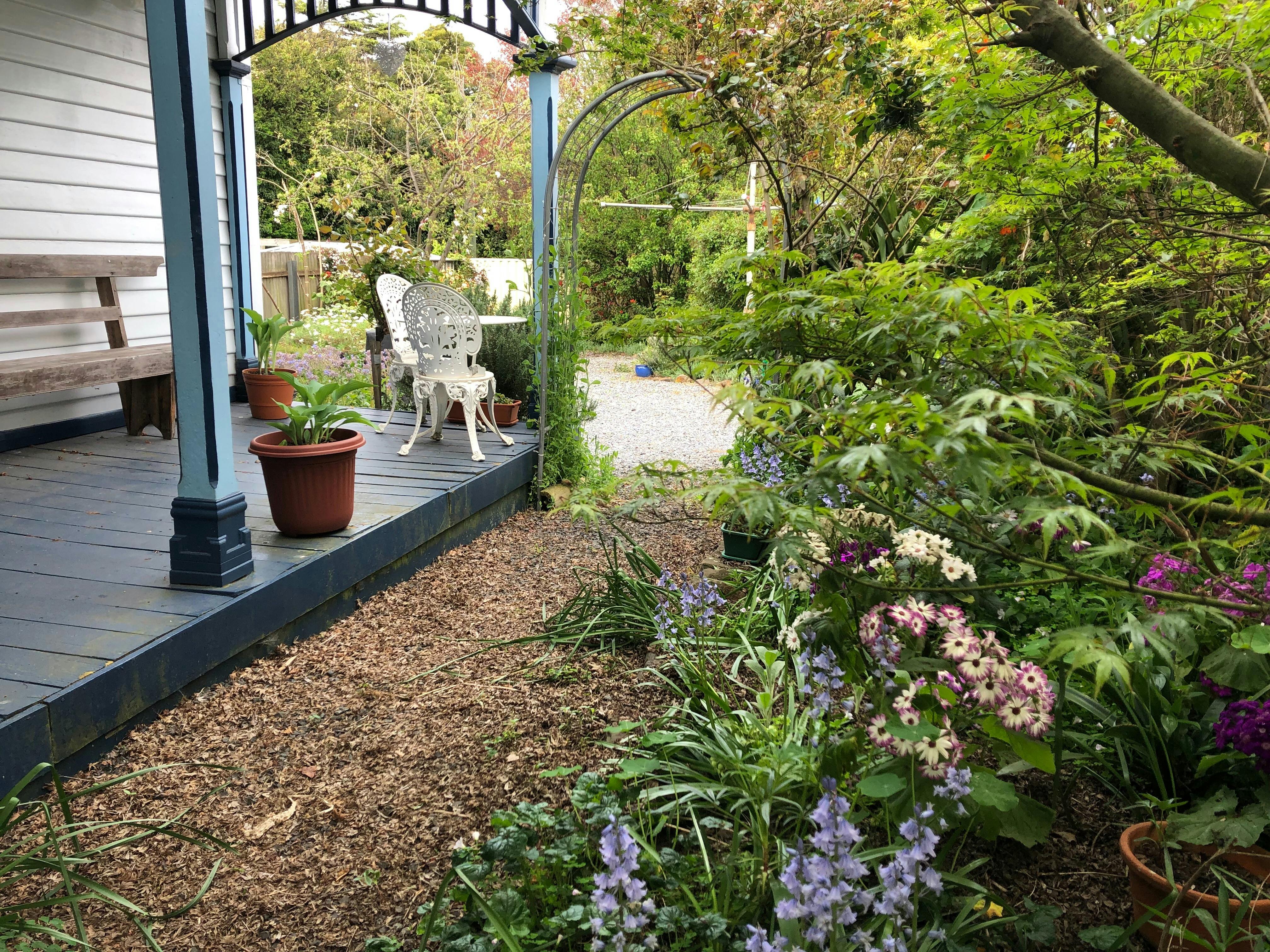 Relax overlooking garden