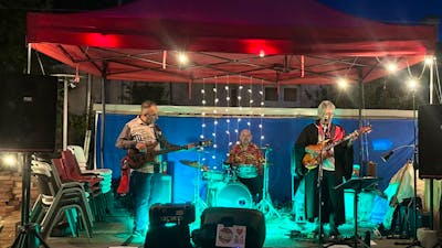The Petch Experience performing at The Buzz Bar