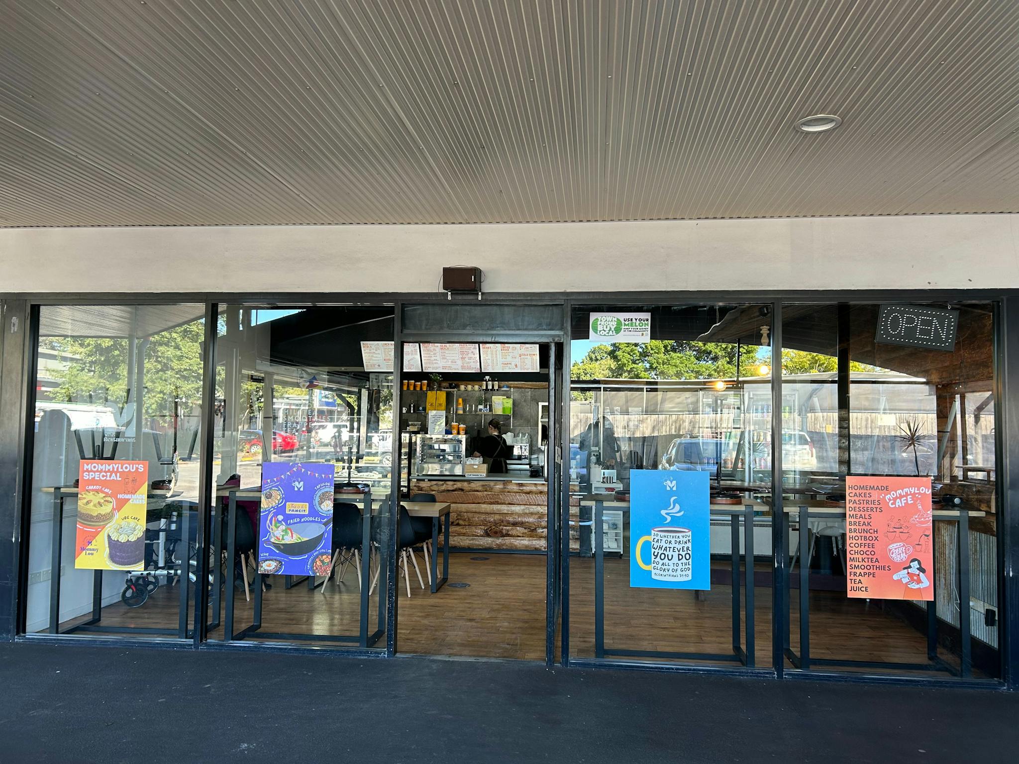 Enjoy dining inside this immaculate cafe or take a seat in the covered outdoor area. Enjoy dining inside this immaculate cafe or take a seat in the covered outdoor area.