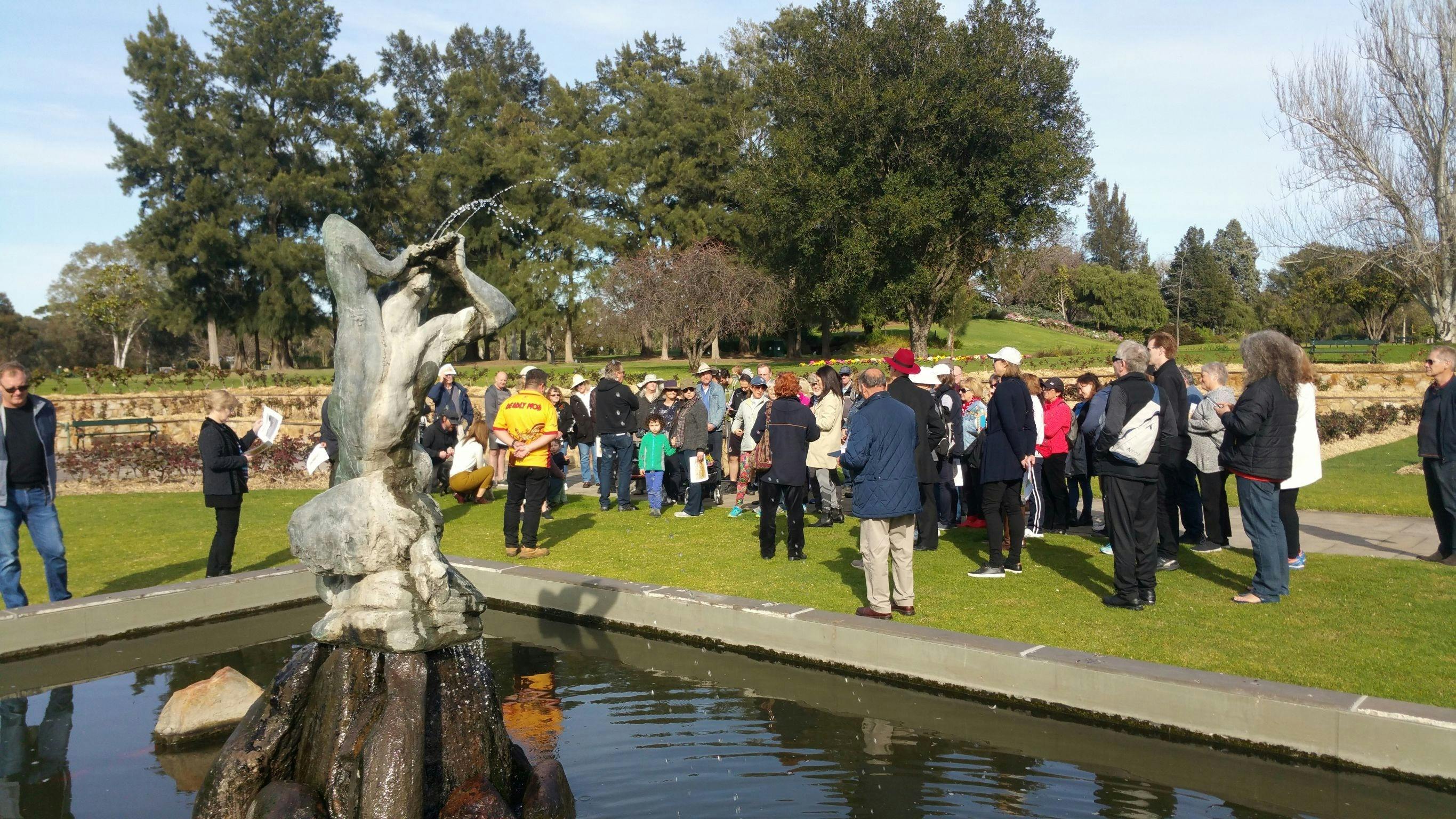 Guided Walk through Veale Park / Walyu Yarta (Park 21)