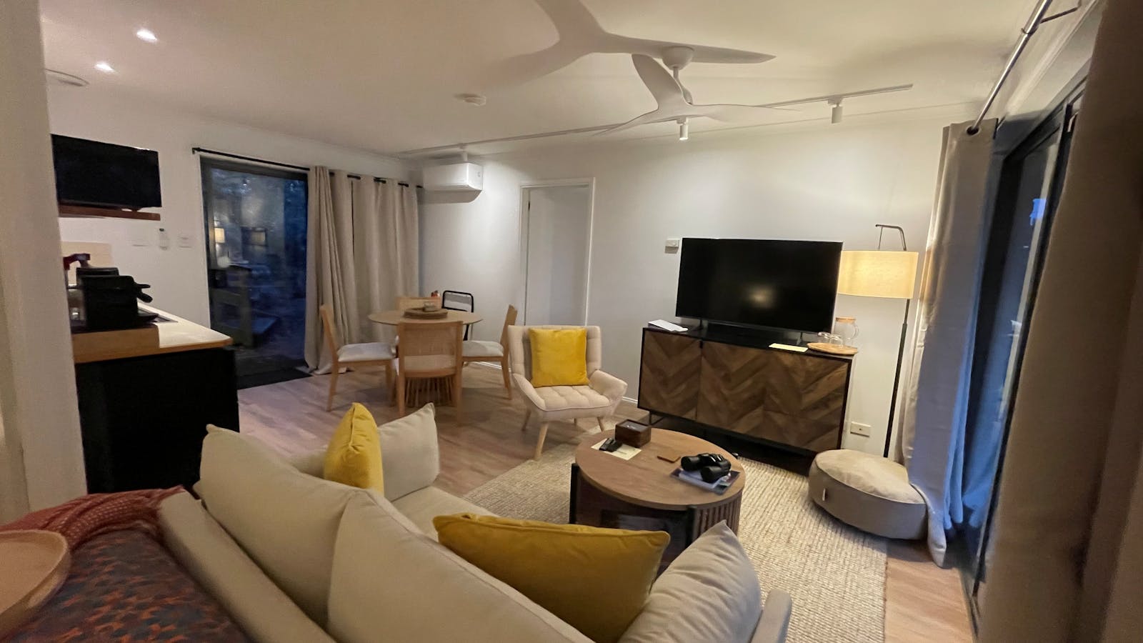 Bay View One Bedroom Studio Cabin