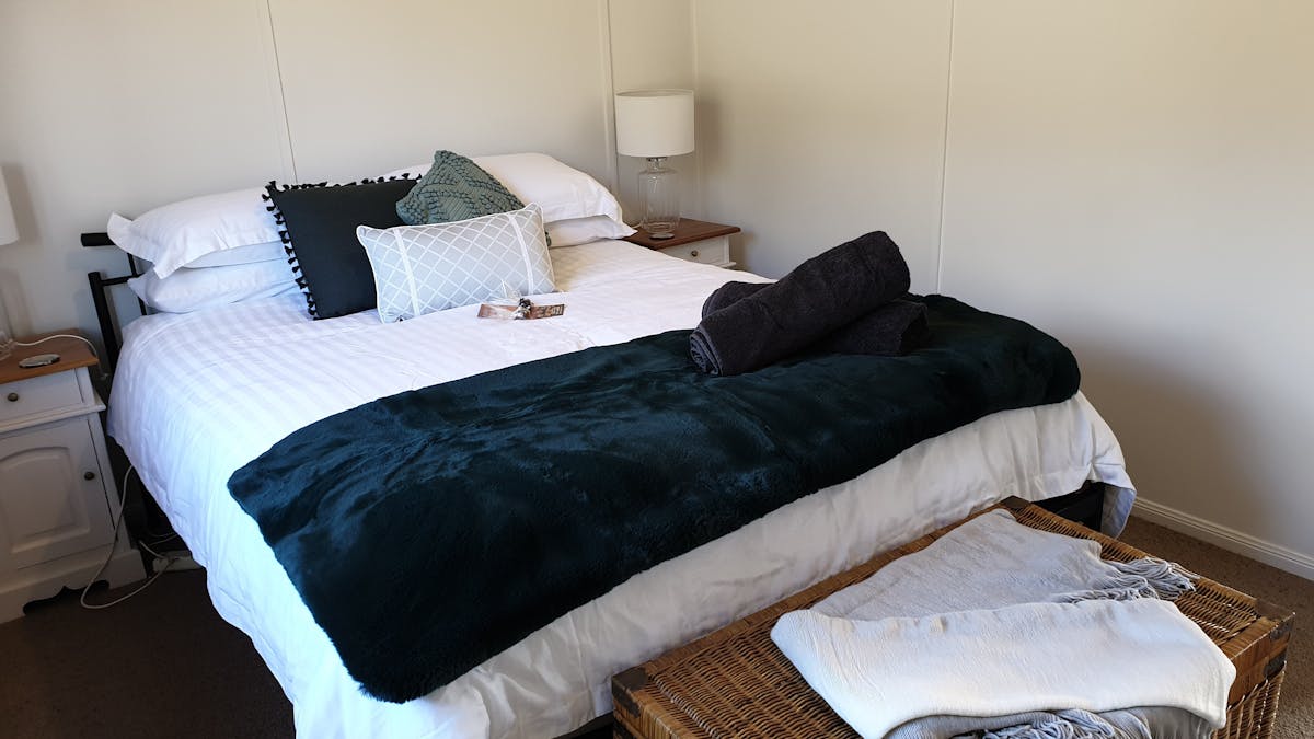 Cosy room that sleeps two with fresh luxurious linens