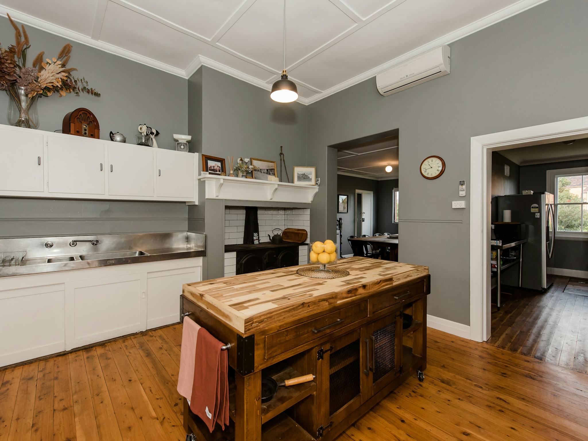 Large country kitchen with storgae space, a moveable butcher's block and large walk-in pantry