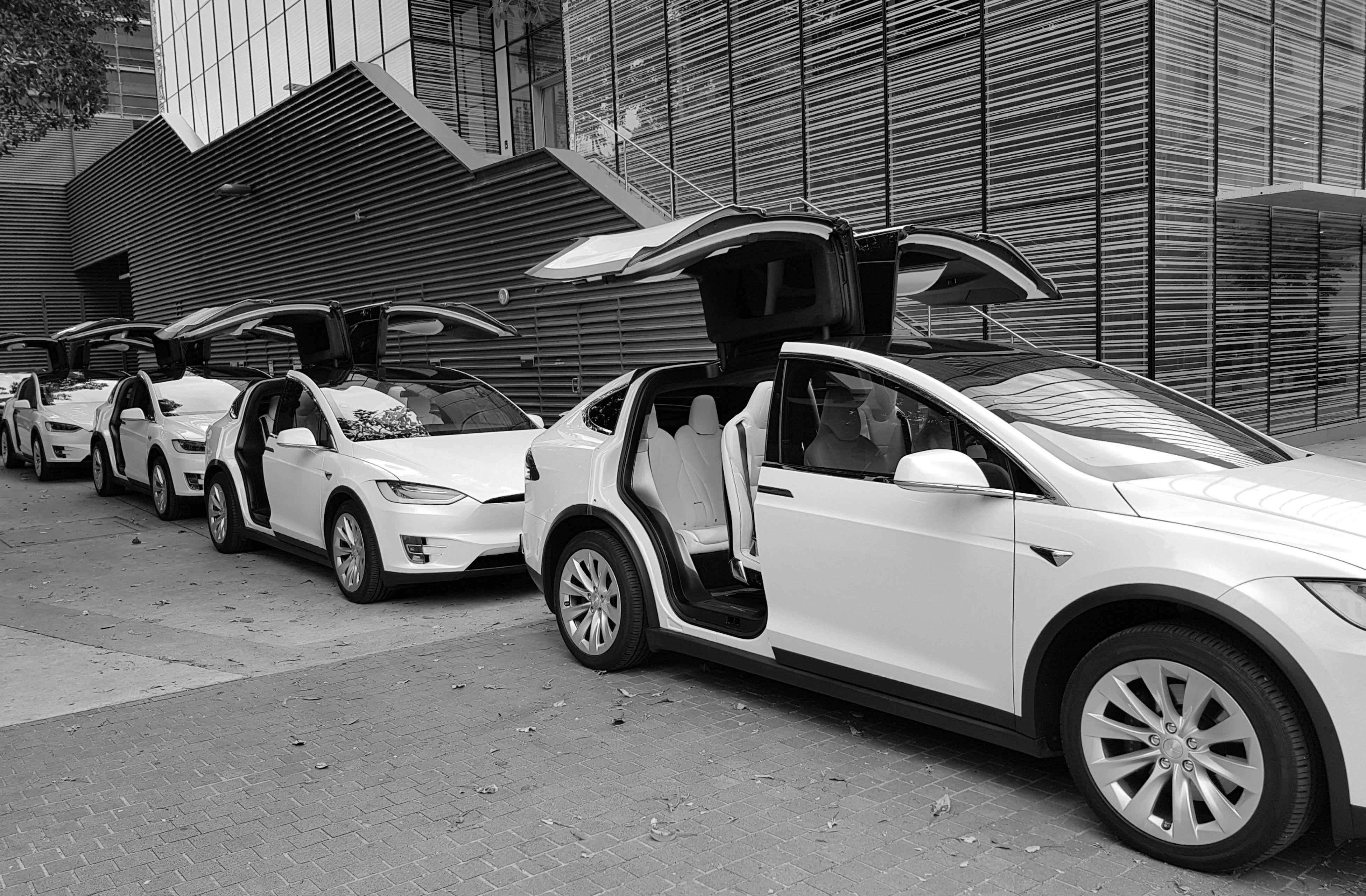The Limousine Line -  Tesla Groups
