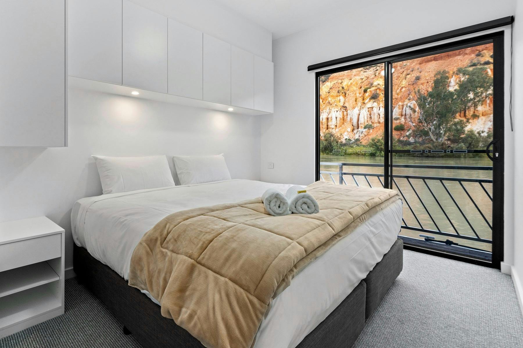 Comfortable bedrooms with windows viewing the Murray River scenery