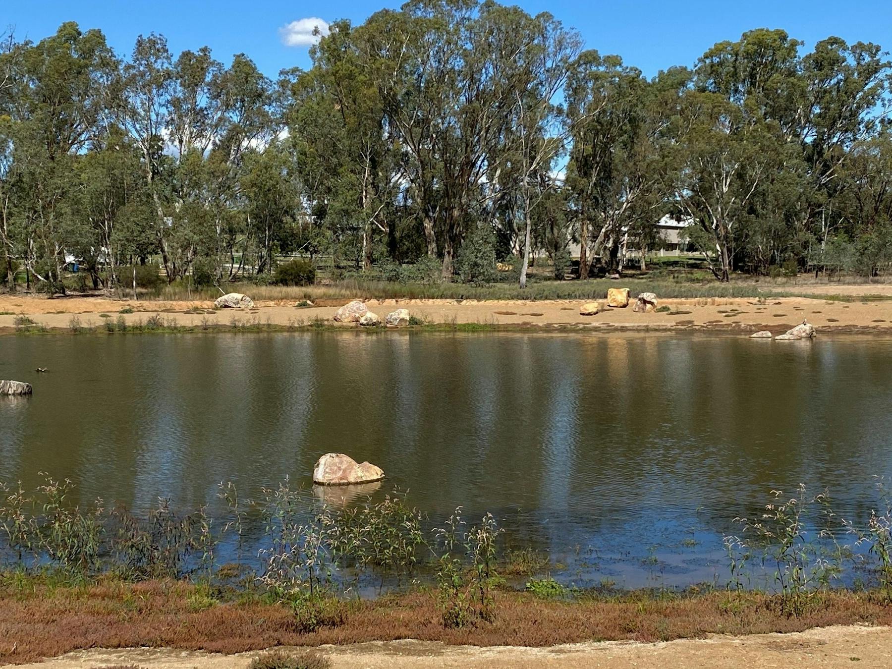 Lake King is also a short walk to the showgrounds