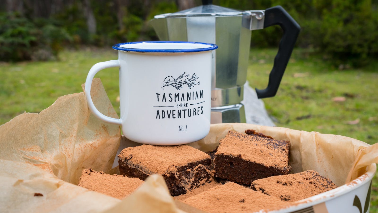 Enjoy delicious Tasmanian gourmet style picnic catering throughout the day!