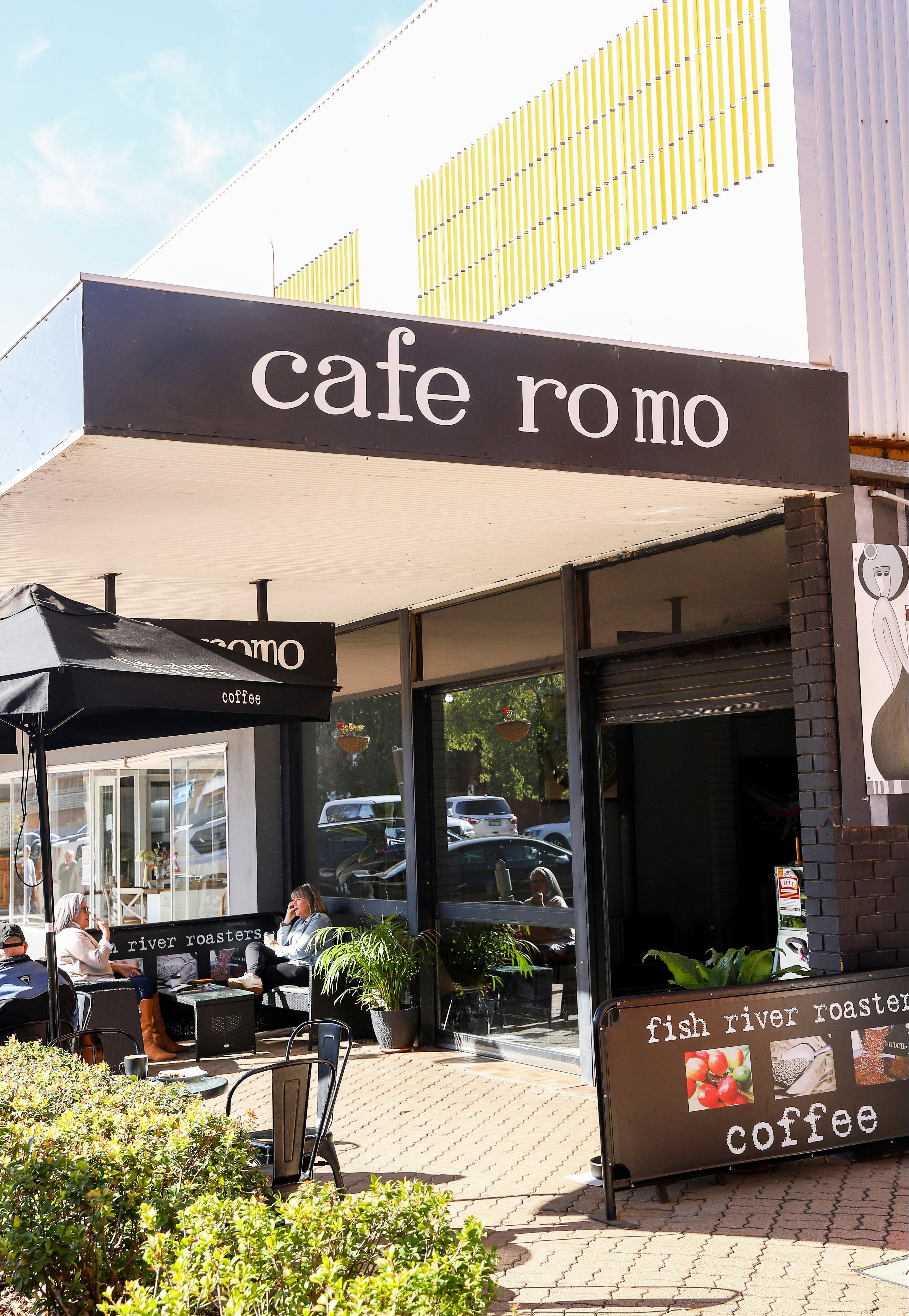The outside of Cafe Romo.