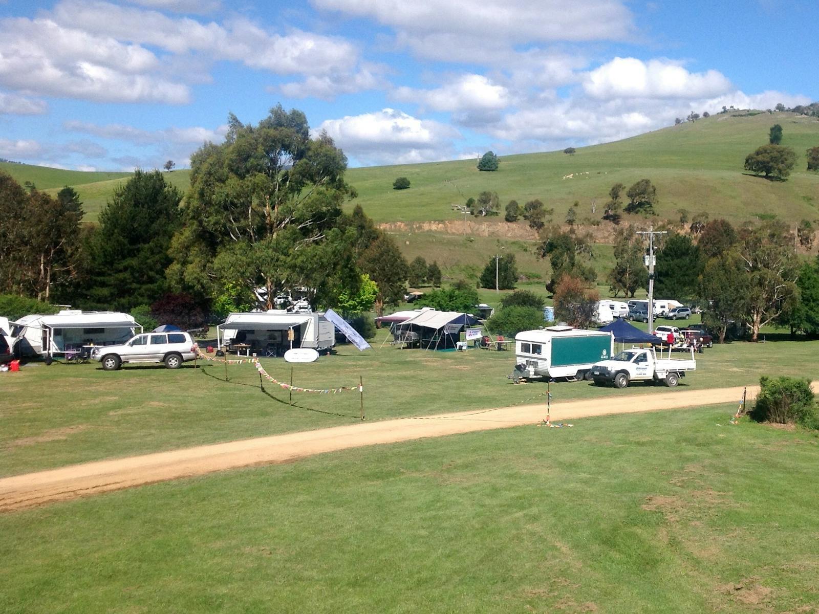 caravans on 9th fairway