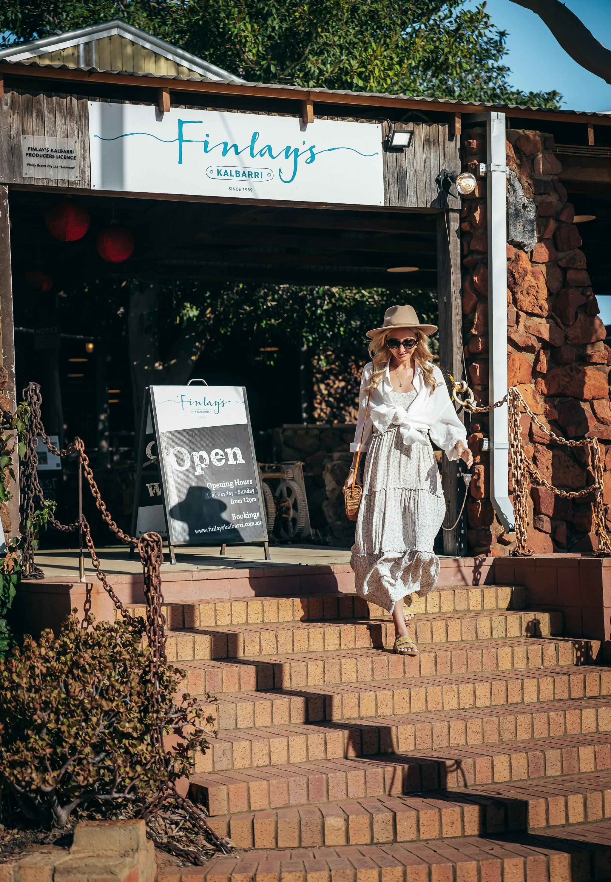 Finlay's is open 7 days a week from 12 noon to 10pm and kitchen is open throughout the afternoon