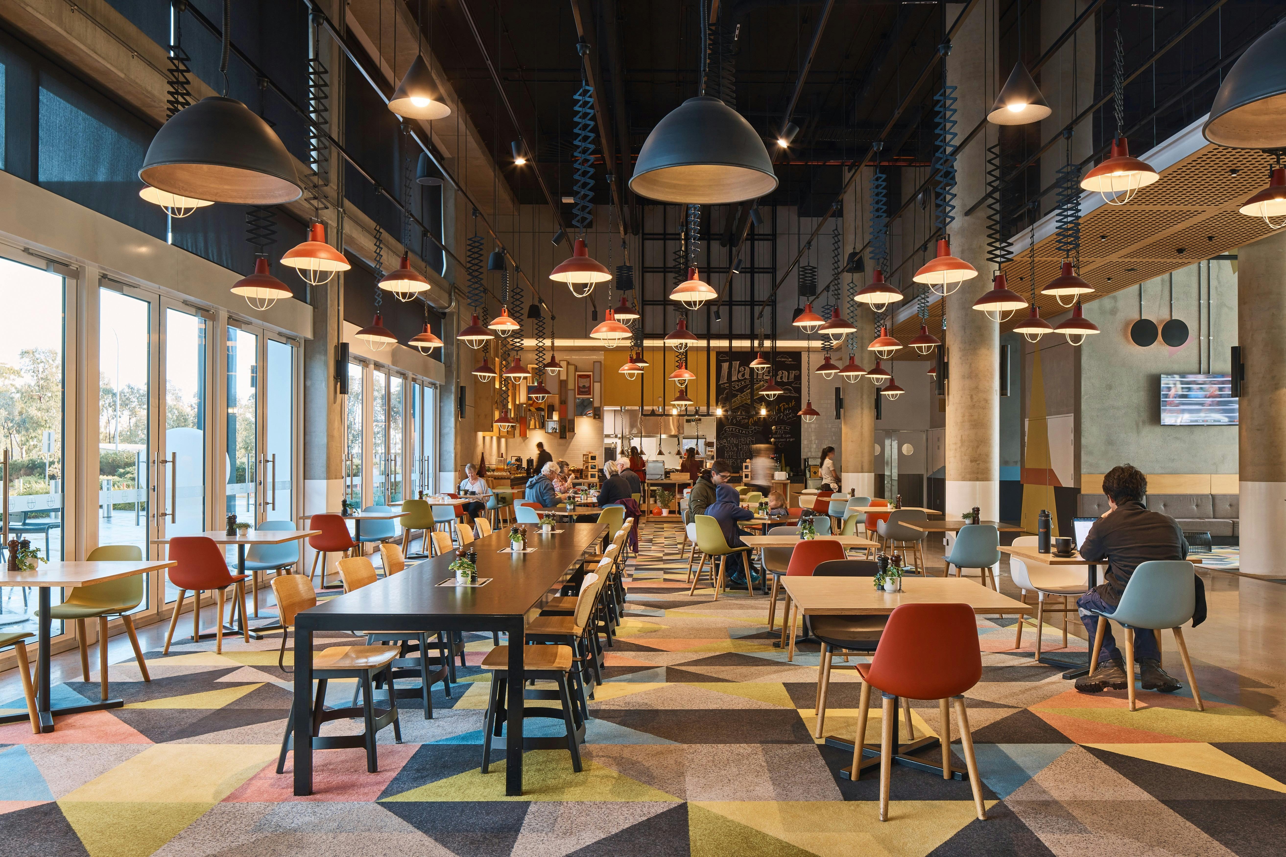 Hangar Bar & Grill Bar