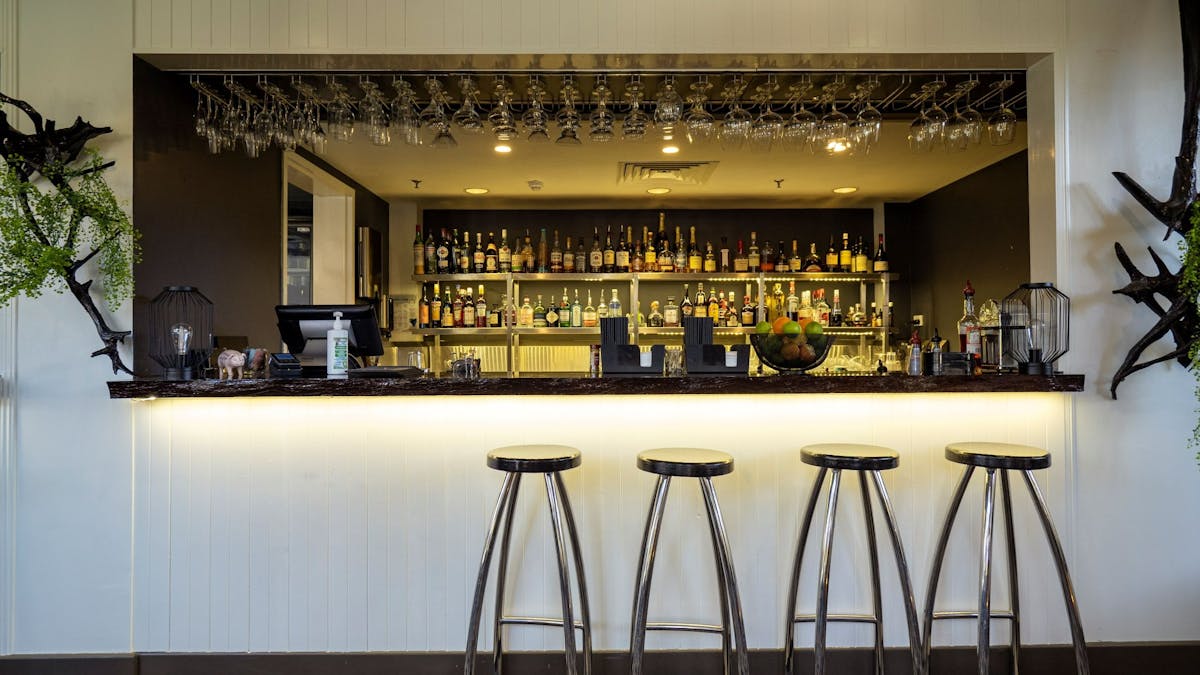 Harrisons Restaurant Bar