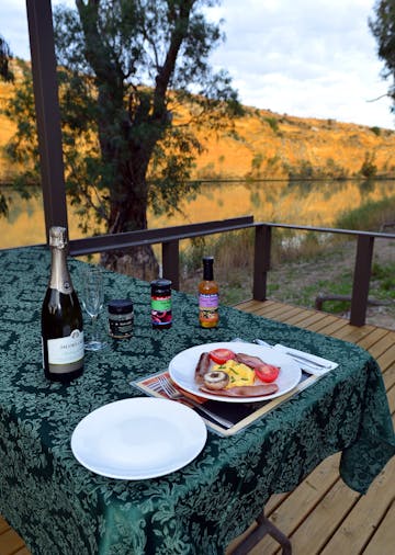 Big Bend By Night Bush Tucker Food Breakfast