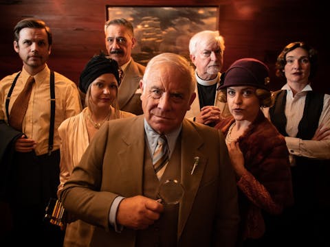 Murder at the Manor: A Whodunnit Murder Mystery Dinner Experience