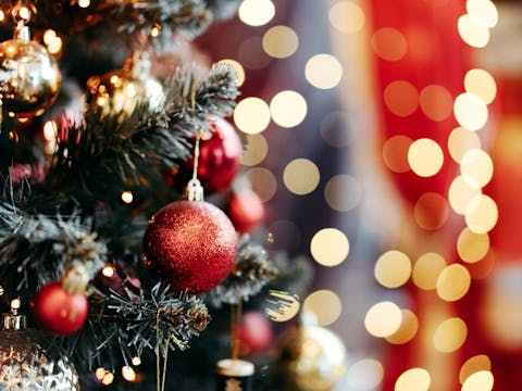 Christmas tree with red and gold decorations