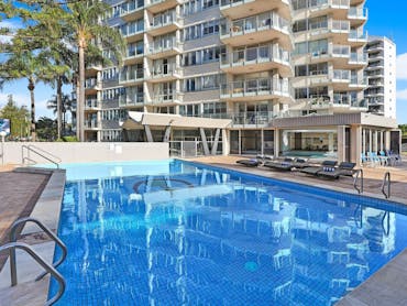 Pacific Regis Burleigh Outdoor pool Pacific Regis Burleigh Outdoor pool