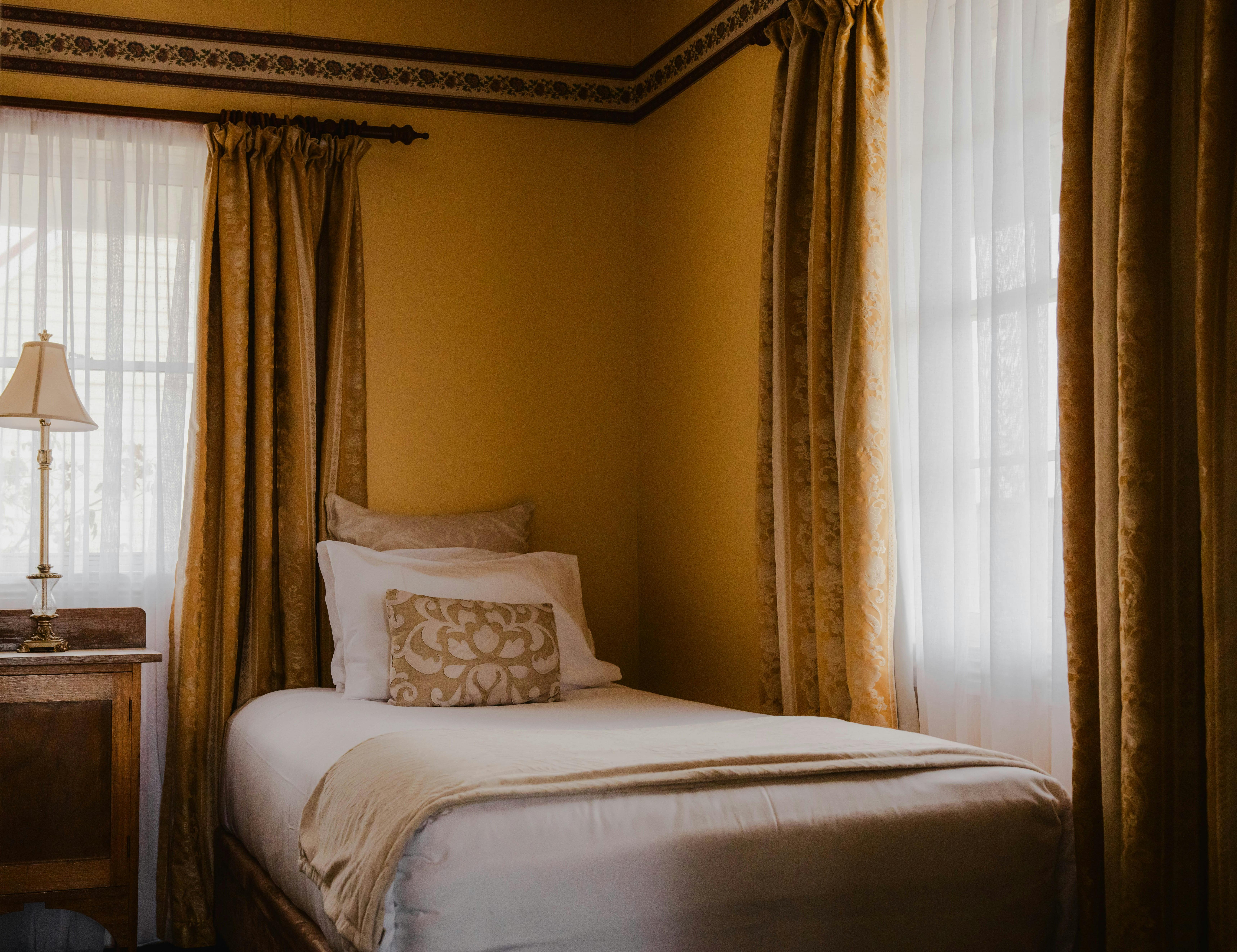 King single beds x 2, four bedrooms in total, 2 bathrooms