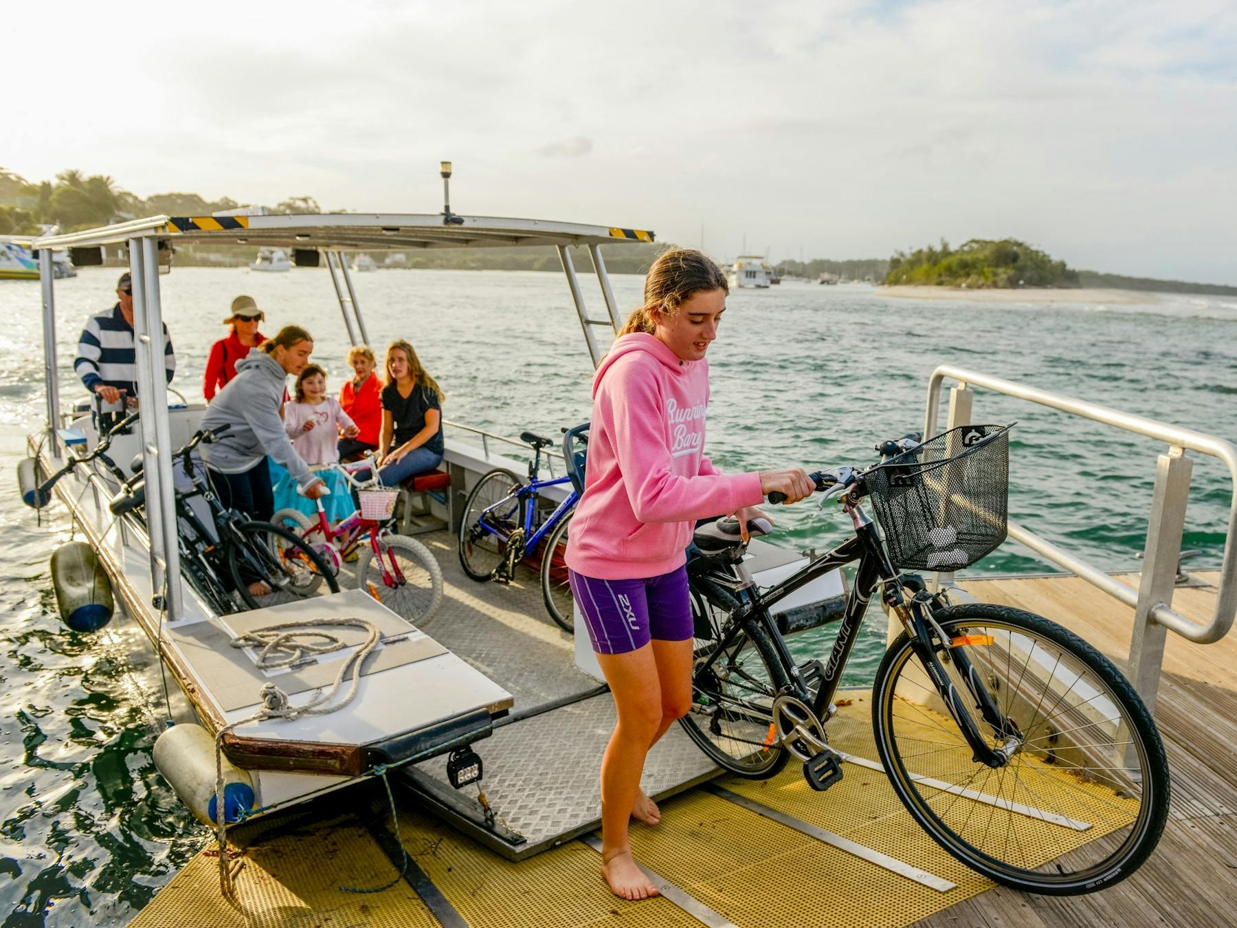 Husky Ferry Myola Huskisson