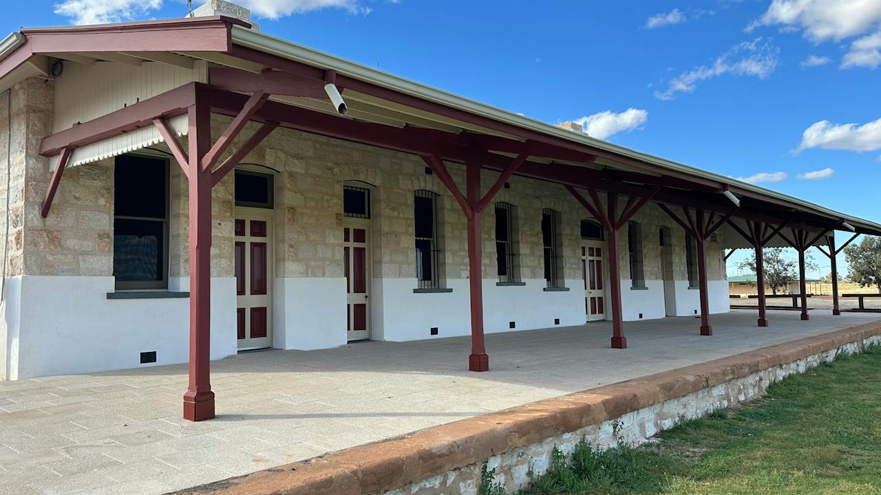 Cue Railways Station