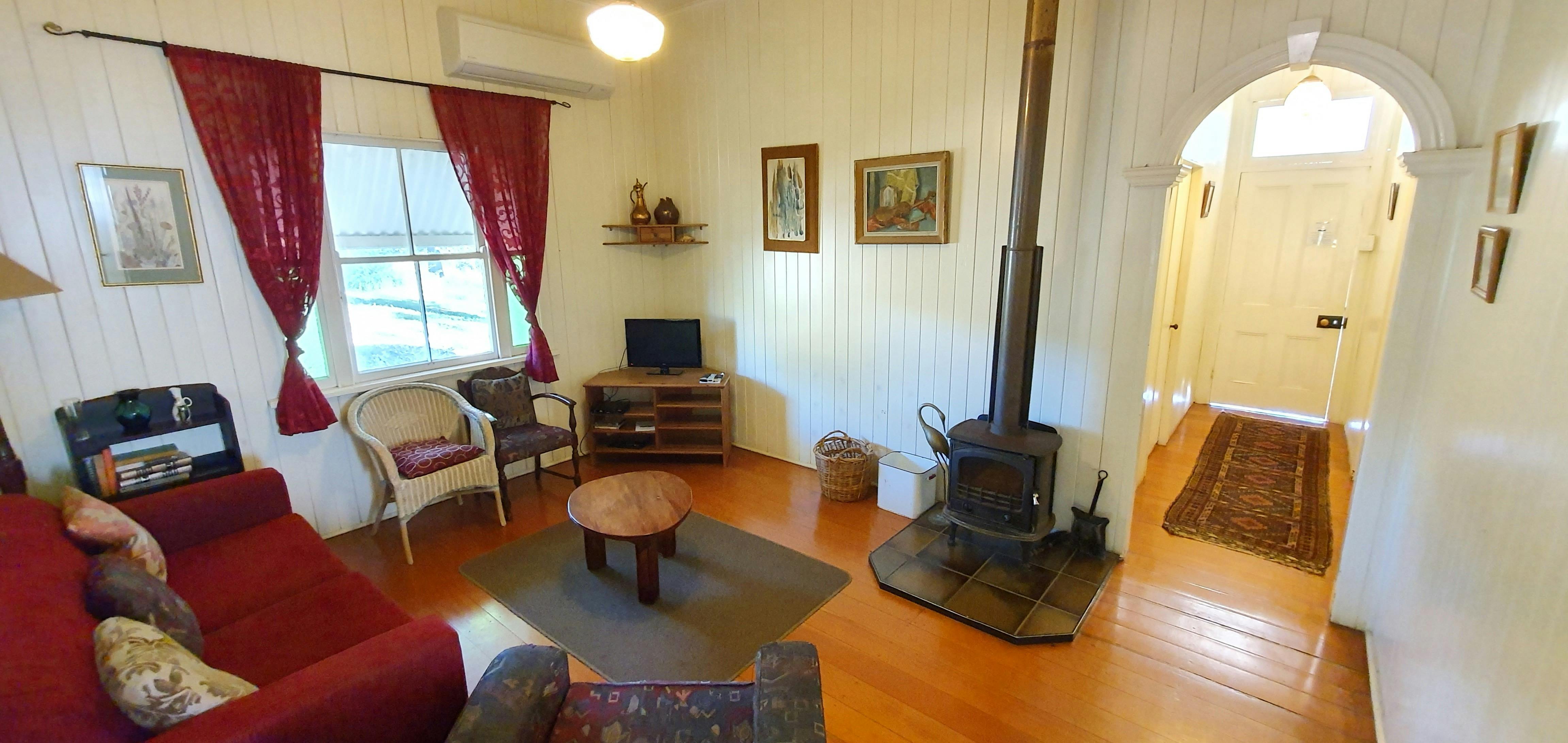 Wallaby Cottge - 2 bedrooms. sleeps up to 7 people