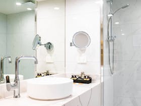 Newly rejuvenated luxury accommodation bathroom superior city mountain Pullman Cairns International