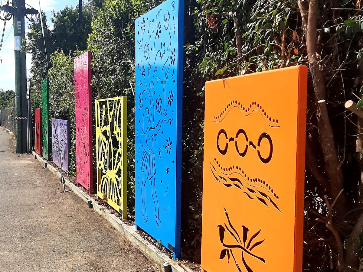 Coloured screens in Bowen Lane Goondiwindi