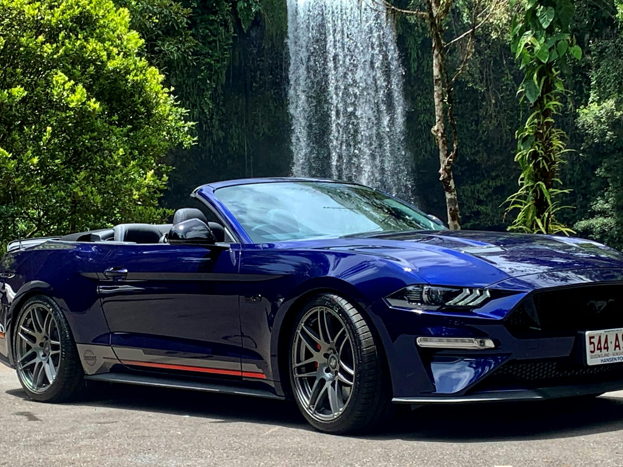 Kona Blue Mustang V8 Convertible Kona Blue Mustang V8 Convertible