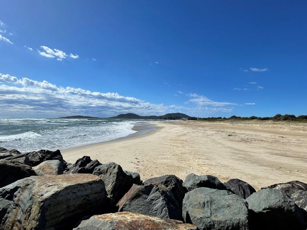 Back Creek to Macleay River Breakwall Walk