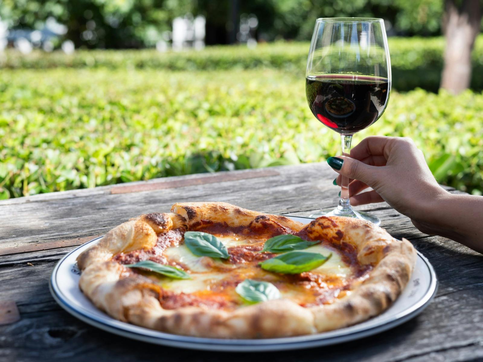 The Sir George Margarita Pizza