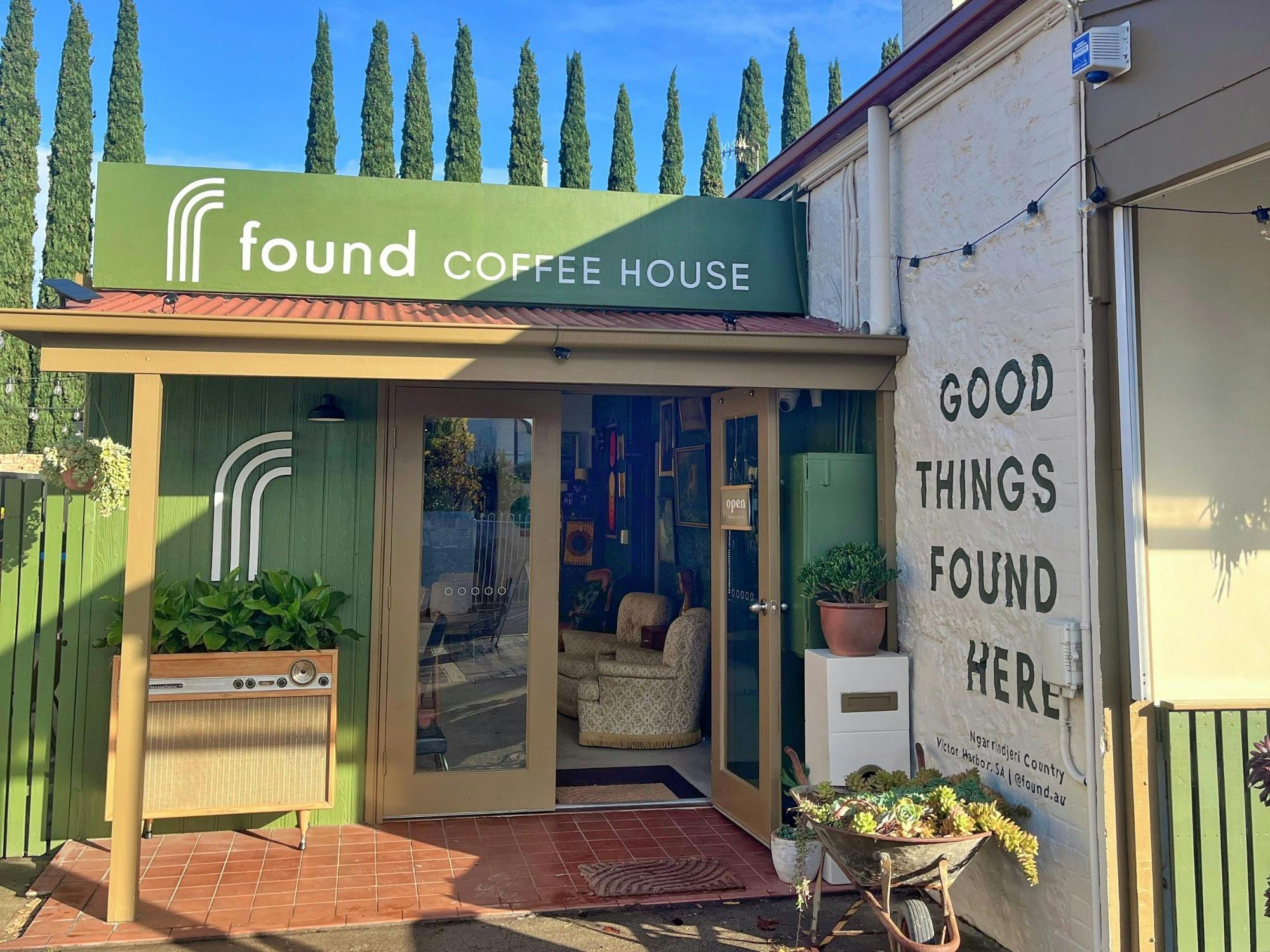 A unique vintage shopping destination in the heart of Victor Harbor.