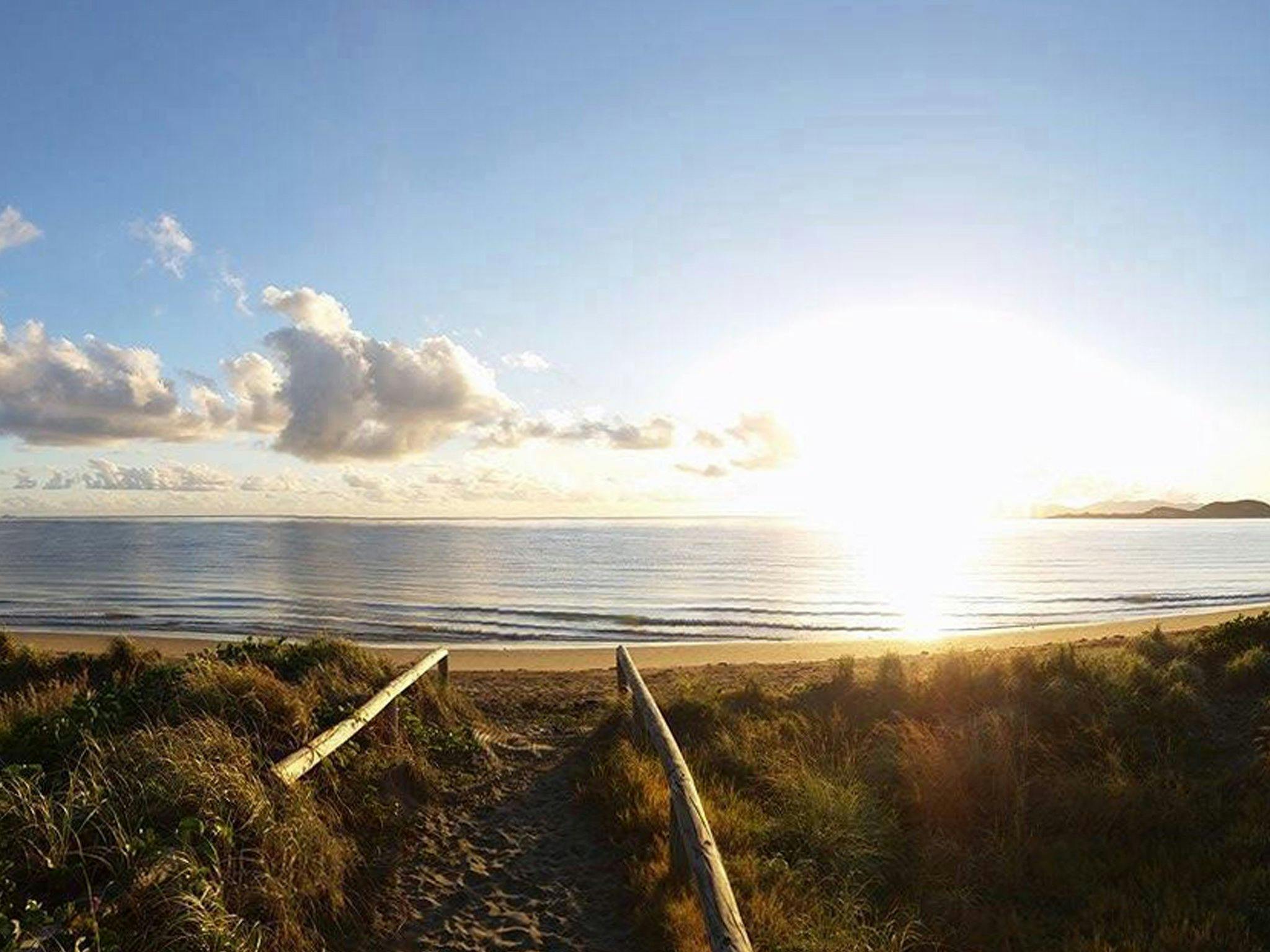 Queens Beach Sunrise