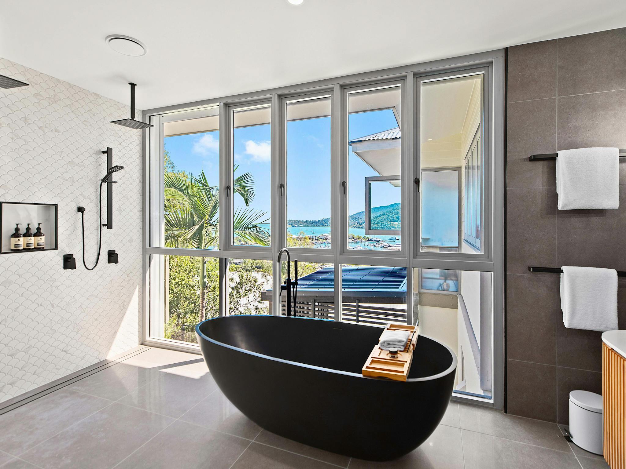 Club Wyndham Airlie Beach 3 Bedroom Presidential Villa bathroom Club Wyndham Airlie Beach 3 Bedroom Presidential Villa bathroom