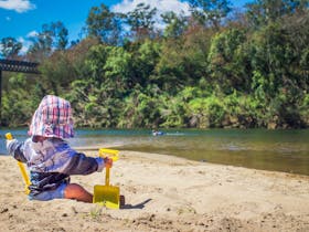 Platypus Beach, Mirani