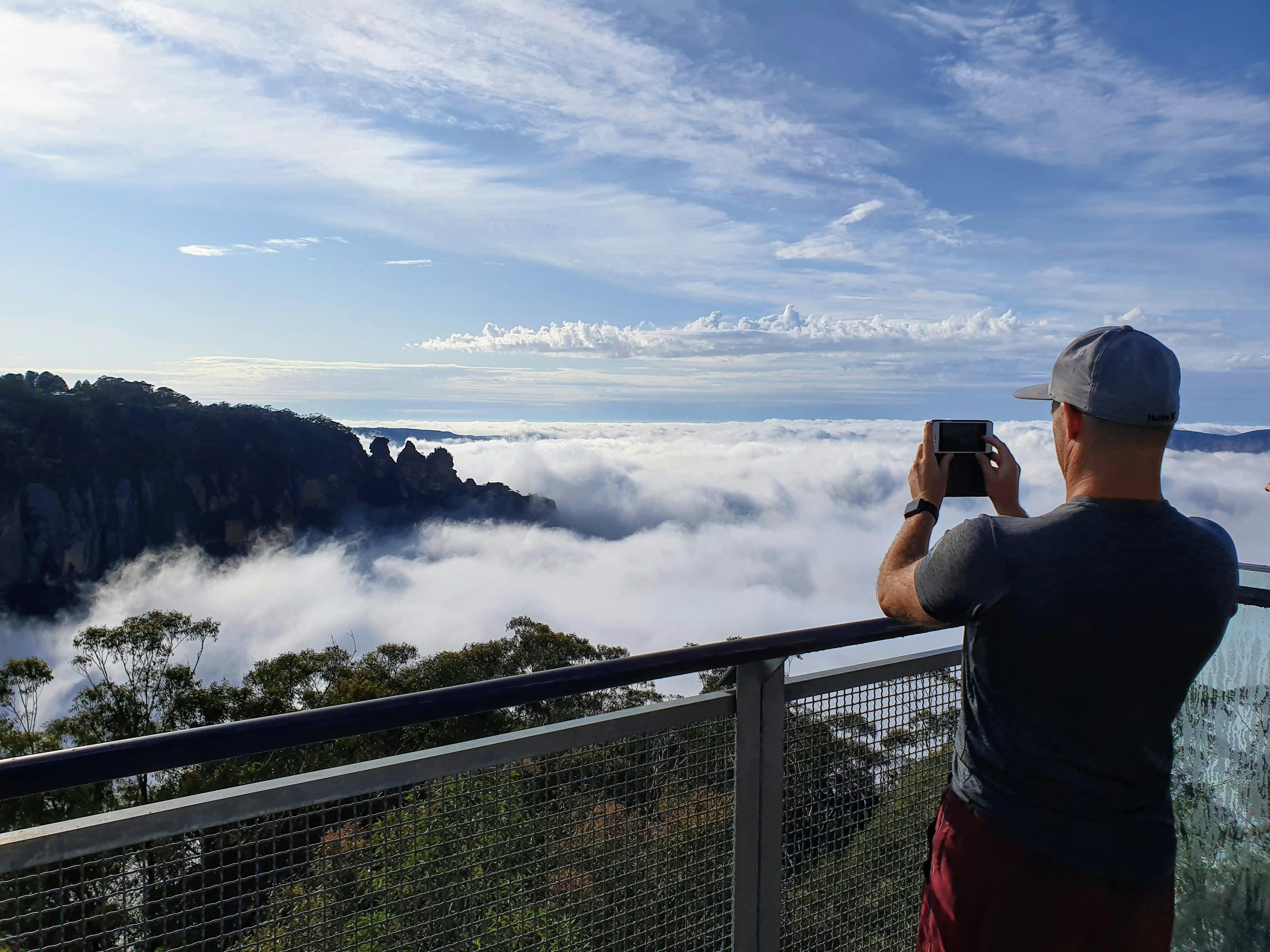 Grand Cliff and Six-Foot Track Highlights Four-Day Pack-Free Guided Walk