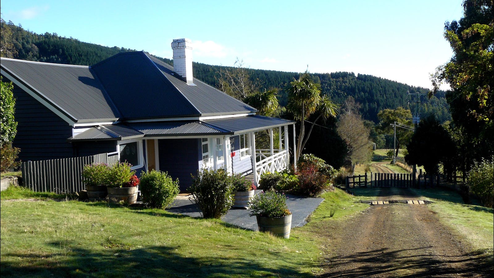 The reception and Cafe