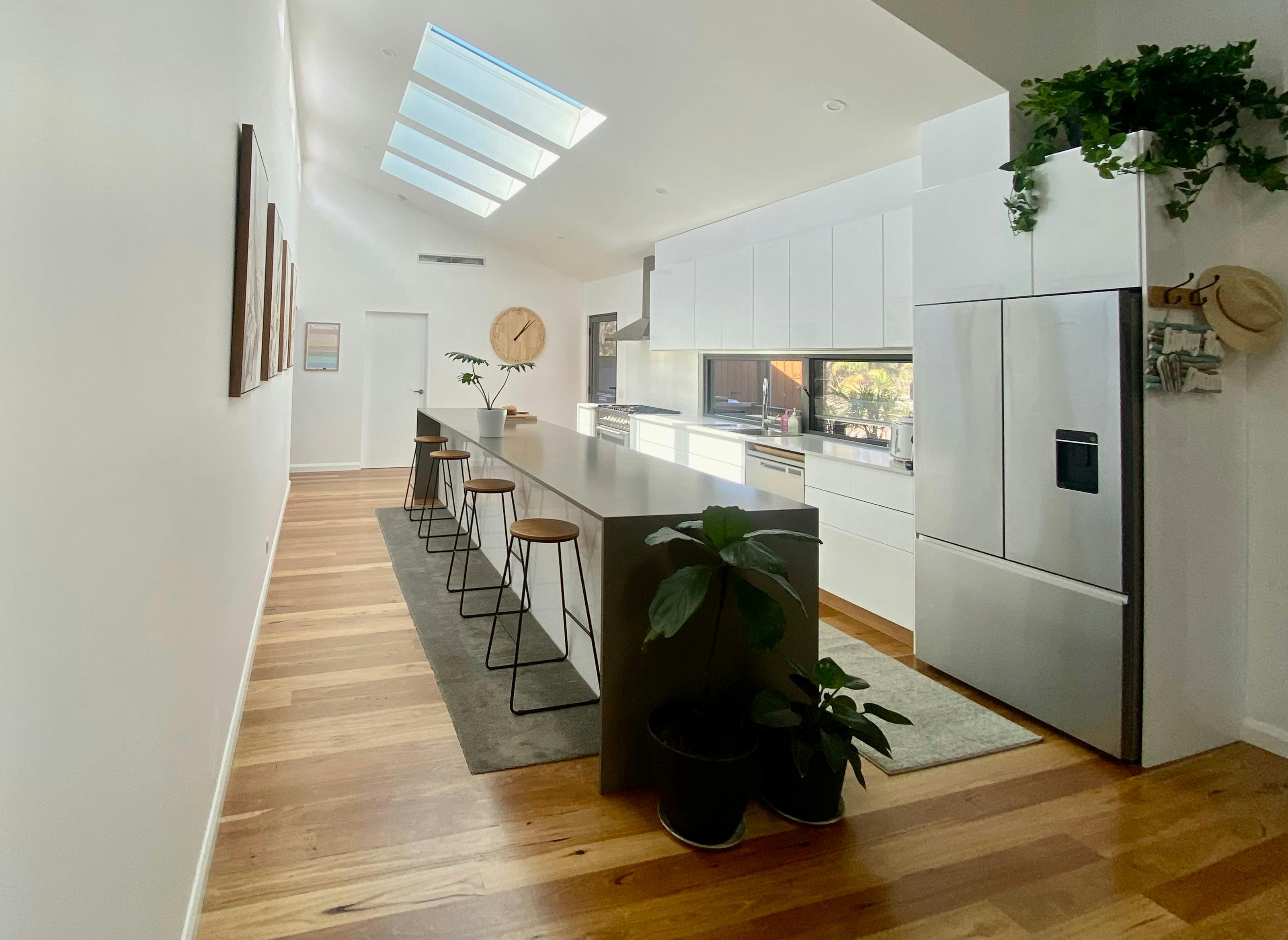 완벽하게 갖춰진 갤리 주방