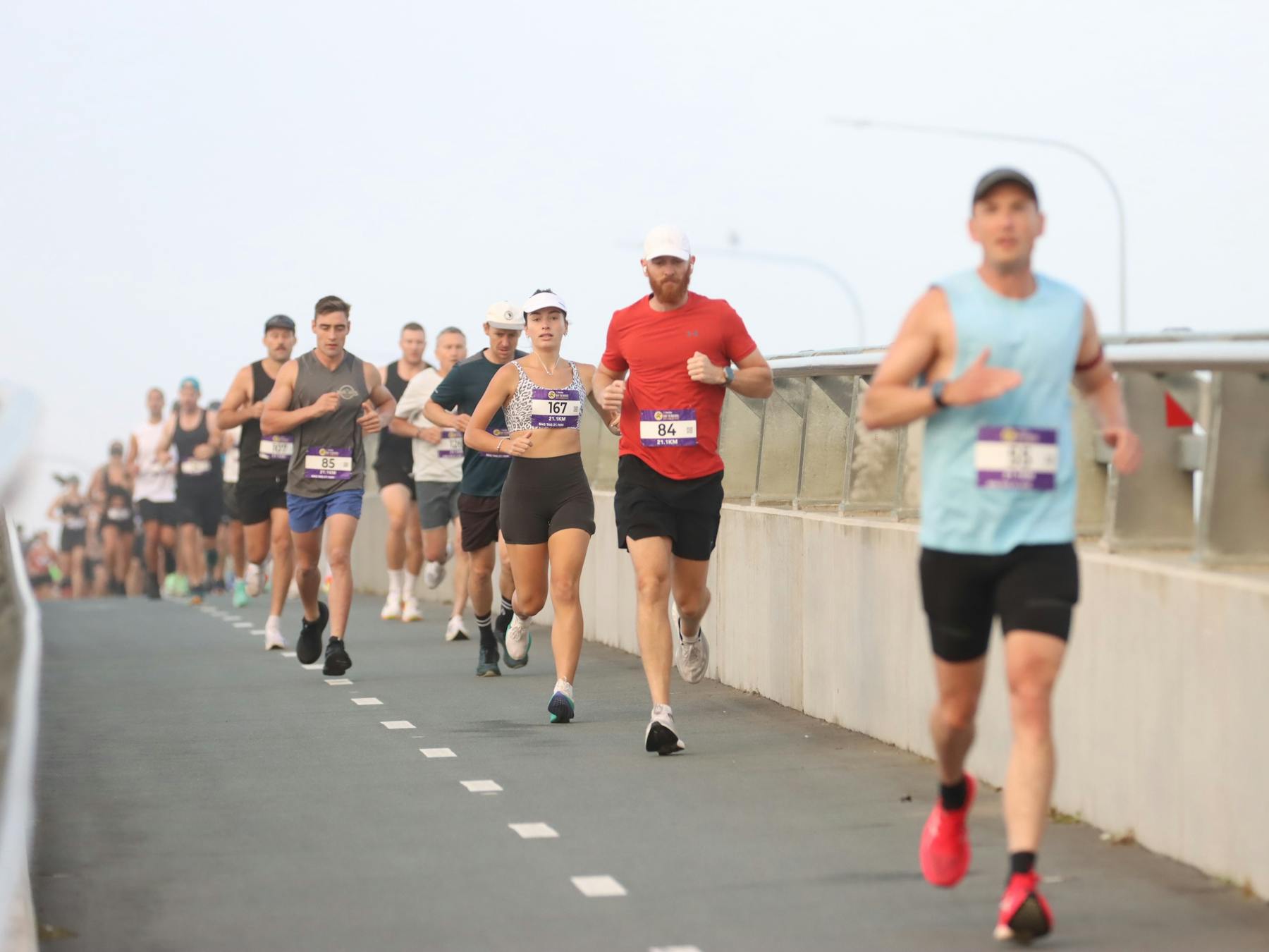 A group of runners crossing the Clyde River Bridge