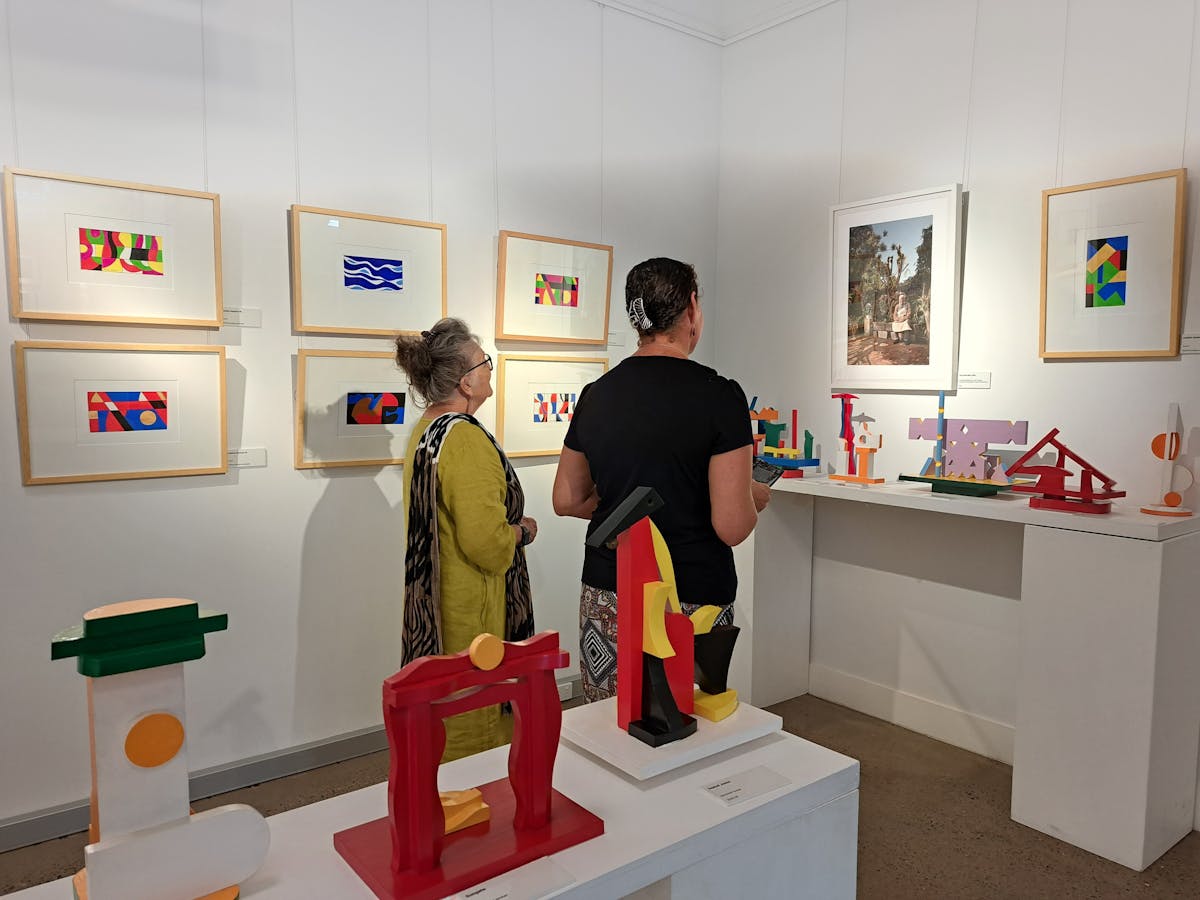 Pop-up exhibitions in front building