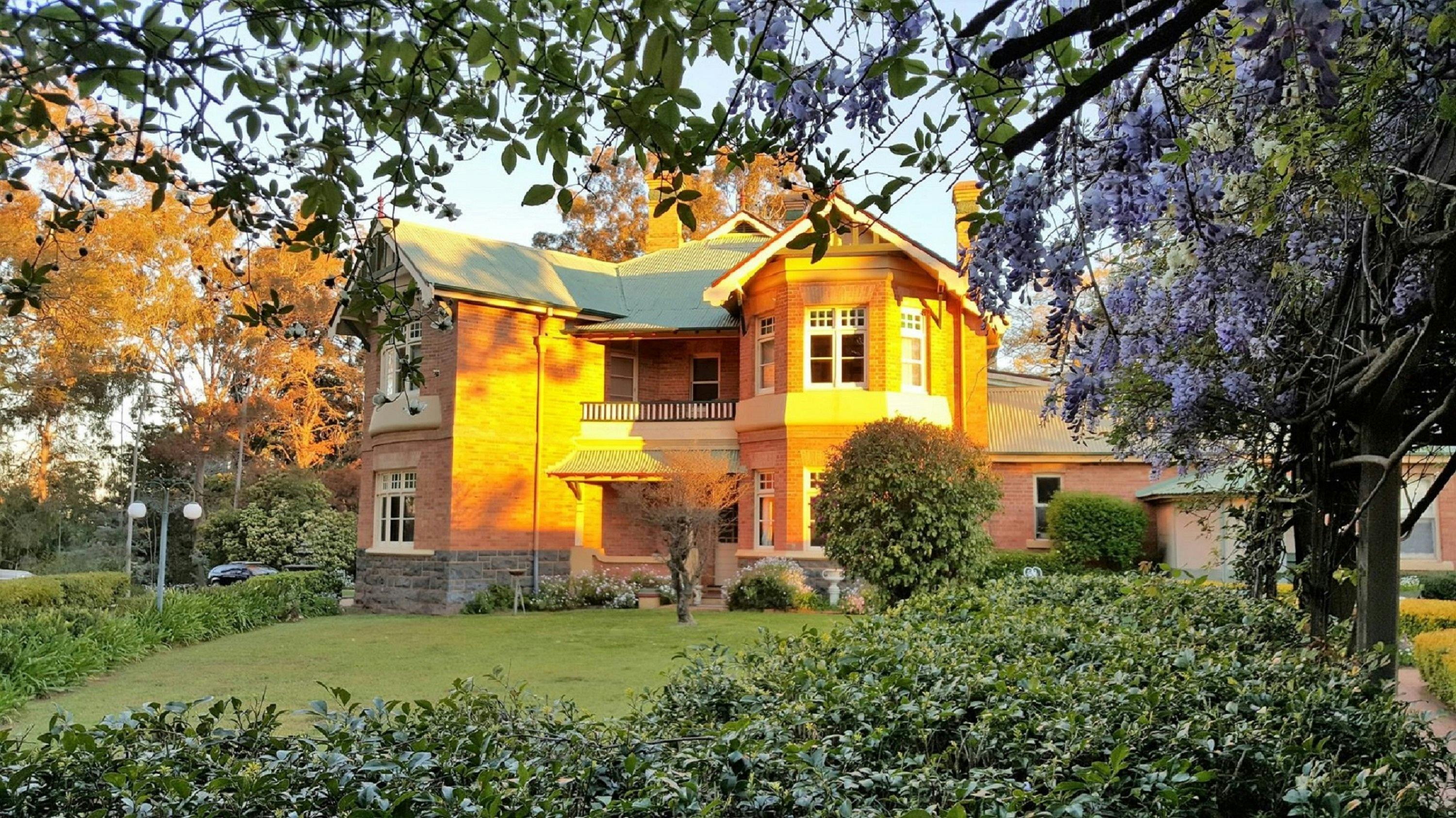Blair Athol Boutique Hotel and Day Spa NSW Holidays &