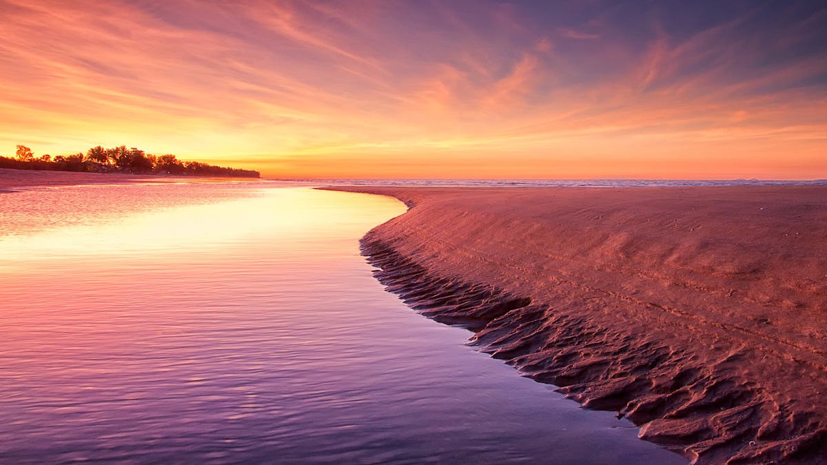 Saunders Beach