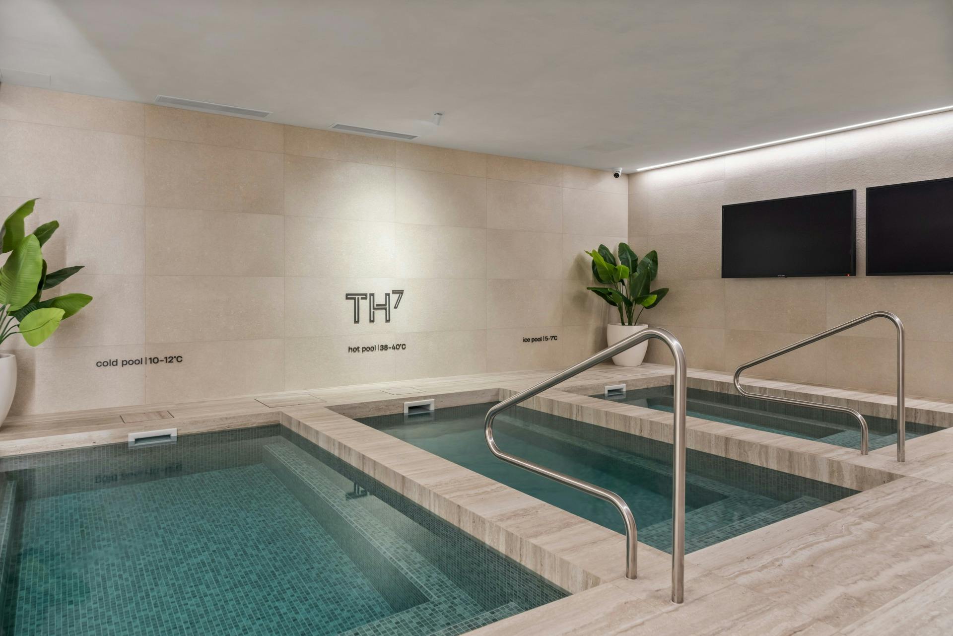 Contrast pools