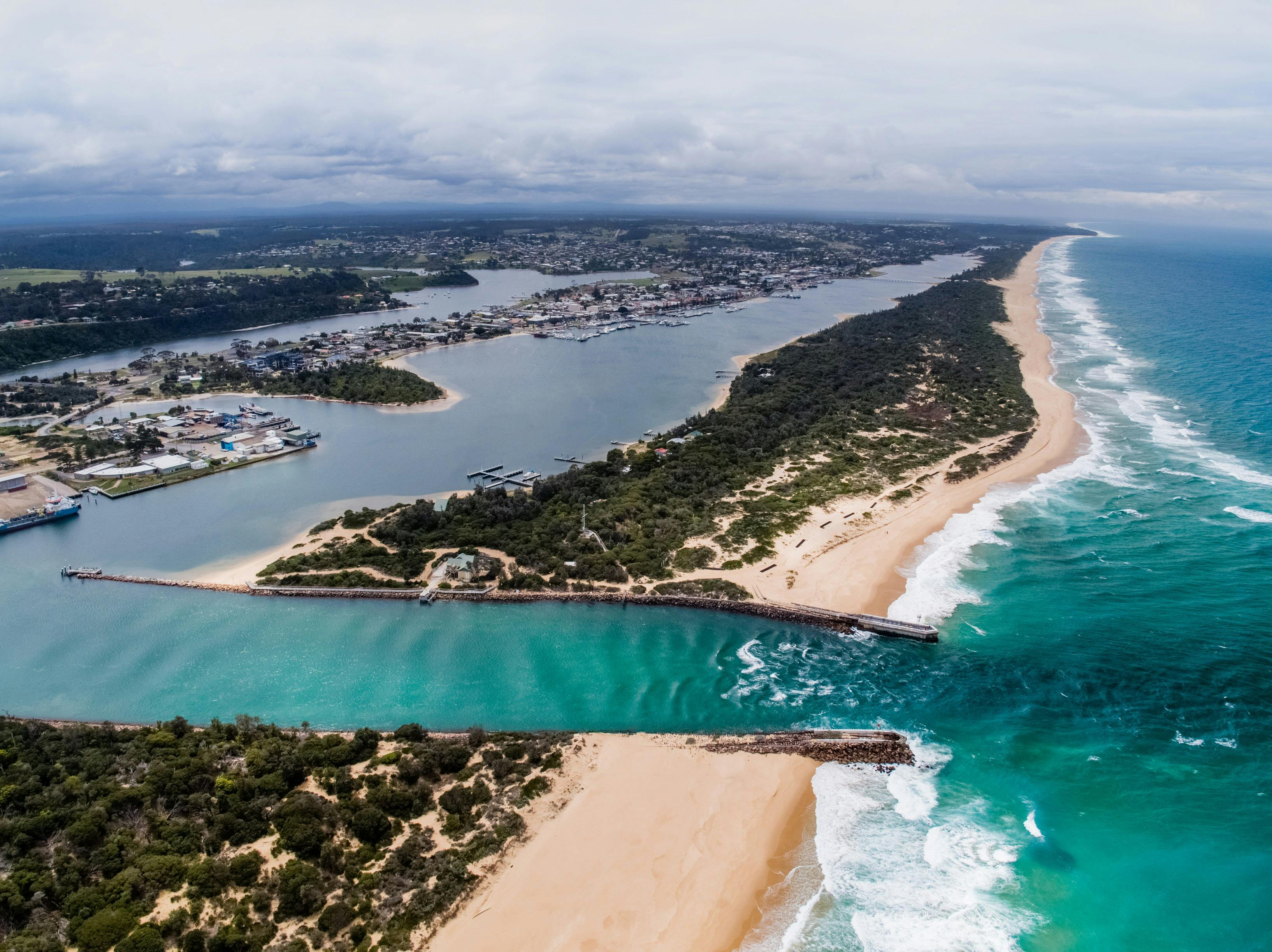 Raymond Island & Lakes Entrance Tour (3 Days / 2 Nights)