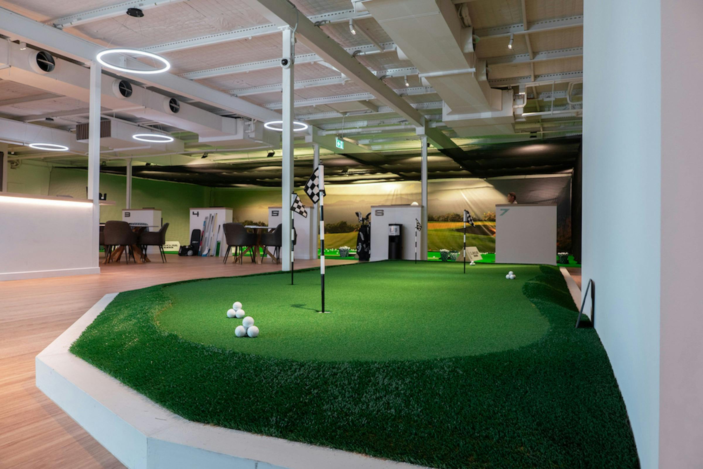 Clubhouse Golf