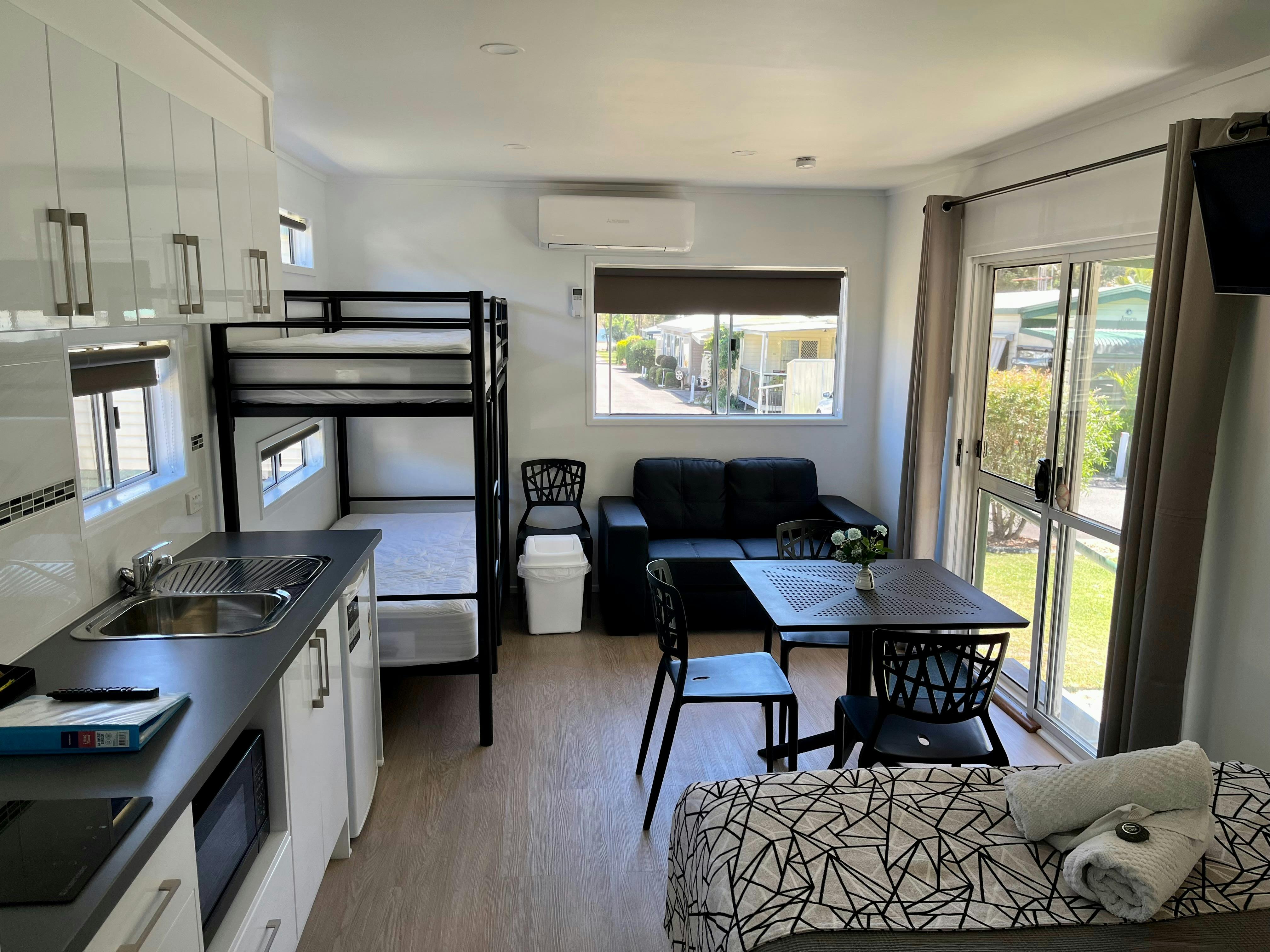 Pet friendly cabin accommodation Diamond Waters Caravan Park Port Macquarie