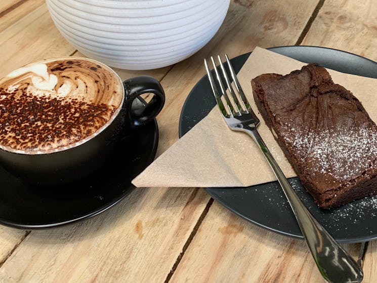 Capuccino and chocolate brownie